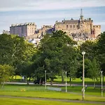 Stunning Refurbished Main Door Marchmont Apartment
